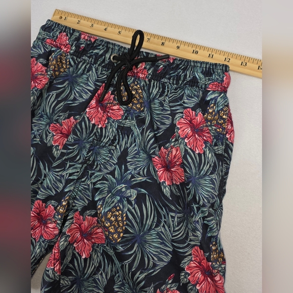U.S Apparel Men's Floral Pineapple Swim Trunks Small Lined Drawstring D-3379 - Picture 4 of 10